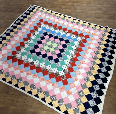 Momer Box Triangle Quilt momer box triangle quilt, sarah harris